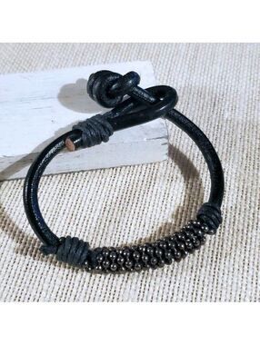 Artisan Black Thick Goat Leather Vintage India Gunmetal Beads Bracelet
